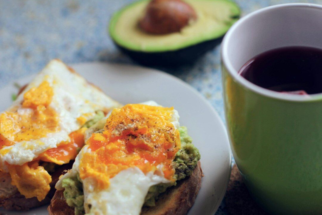 avocado toast with eggs