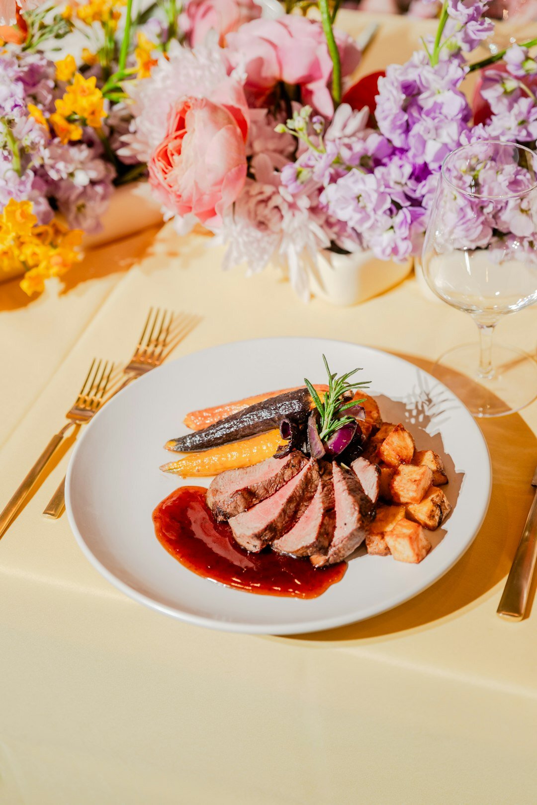 roast duck with red cabbage
